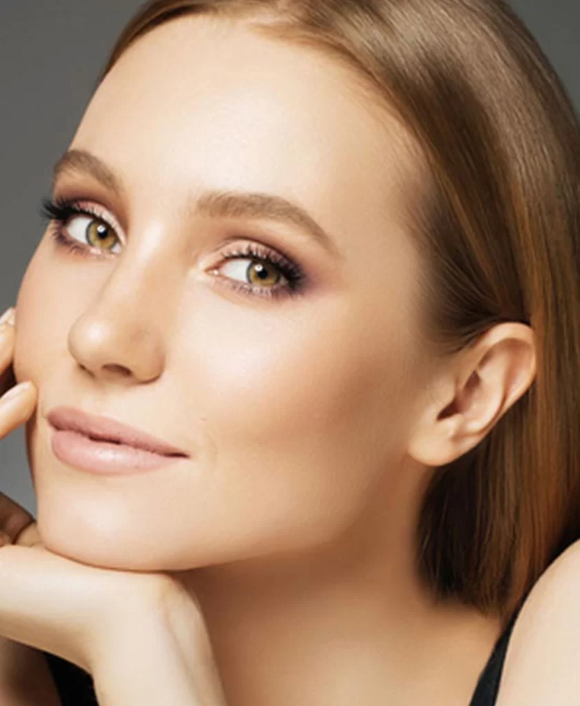 Tijuana Otoplasty Specialist Dr. Illich Navarro is a Board-Certified Plastic Surgeon who is highly knowledgeable in ear shaping techniques.