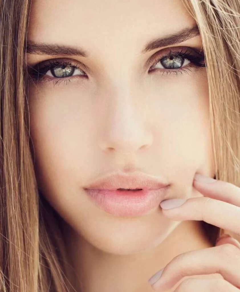 A Lip Lift by Dr. Illich Navarro at Tijuana Facelift helps to refresh the area around the mouth to give prominence and fullness.