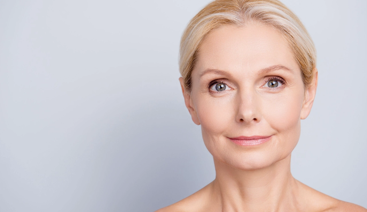 A Tijuana facelift done by Dr. Illich Navarro can improve facial features and tighten up the skin around your face, giving you a much more youthful appearance.